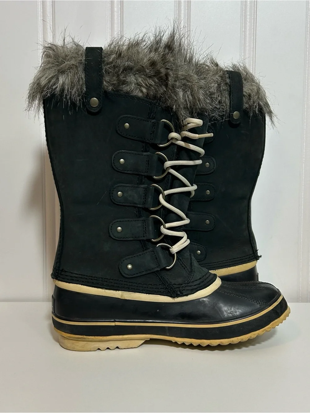 Sorel tall lace